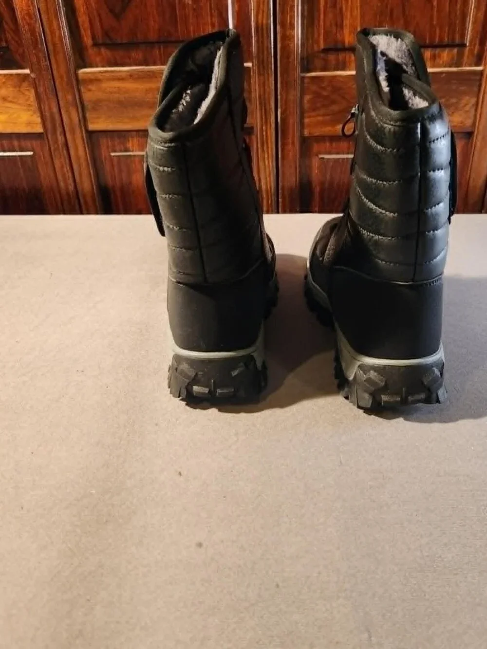 Unisex Insulated Winter Snow Boots Black Gray Size 42